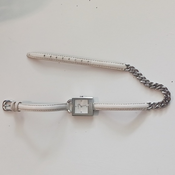 Coach Watch - Picture 3 of 4